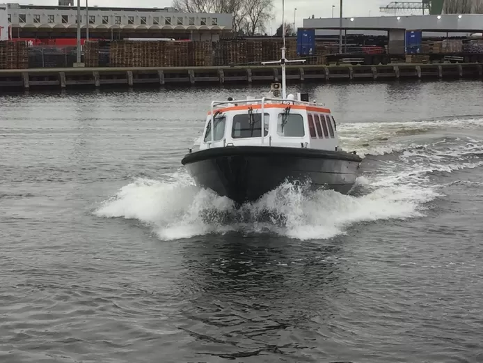 Damen werkt aan zelfvarend pontje, de Binnenhaven van Vlissingen is de ideale proefvijver